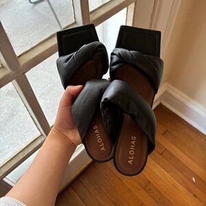 Alohas heeled sandals